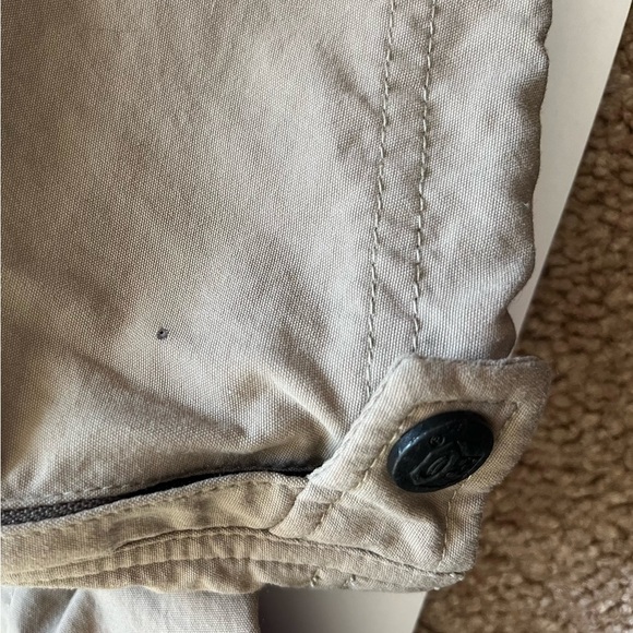 Mountain Hardwear Athletic Hiking Convertible Pants / Shorts Khaki Color Sz L - Picture 12 of 14